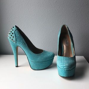 Steve Madden turquoise spiked stilettos